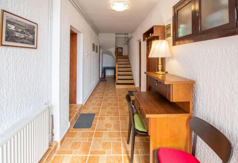 پانسیون Guesthouse Sandra