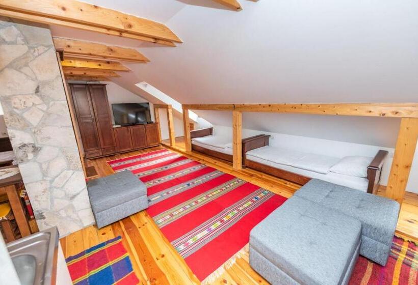پانسیون Guesthouse Sandra