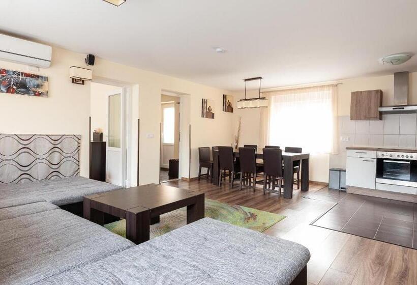 بنسيون Haus Alpenblick Mölltal