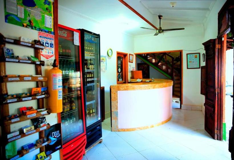 پانسیون Hostal Pelikan Taganga