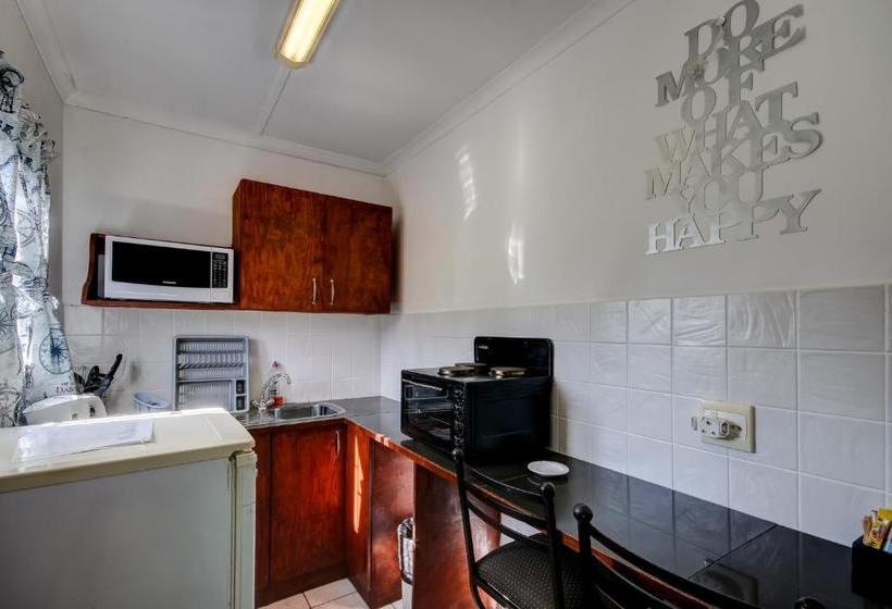 Пансион Khaya La Manzi Guest Lodge