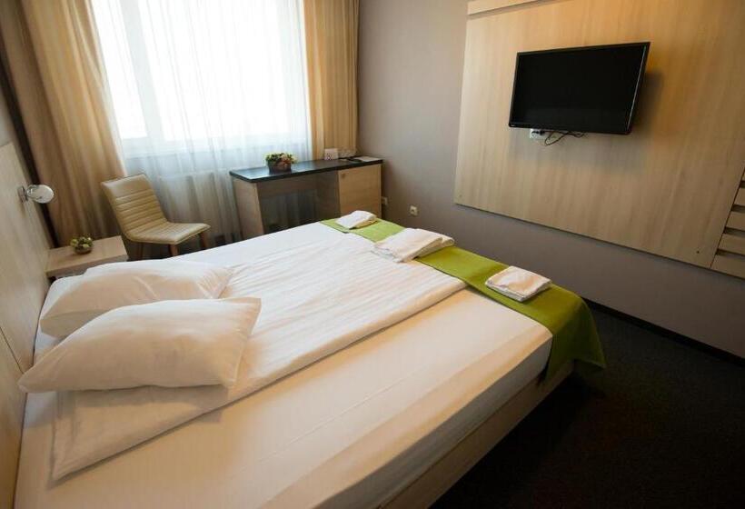 پانسیون Panorama Business Inn