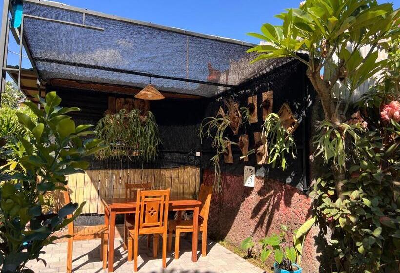 펜션 Pondok Shindu Guest House