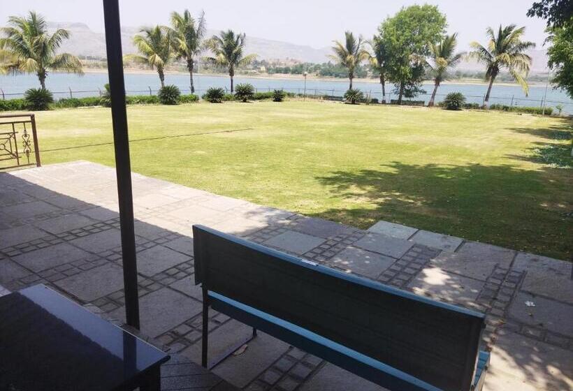 Savana Lake Resort