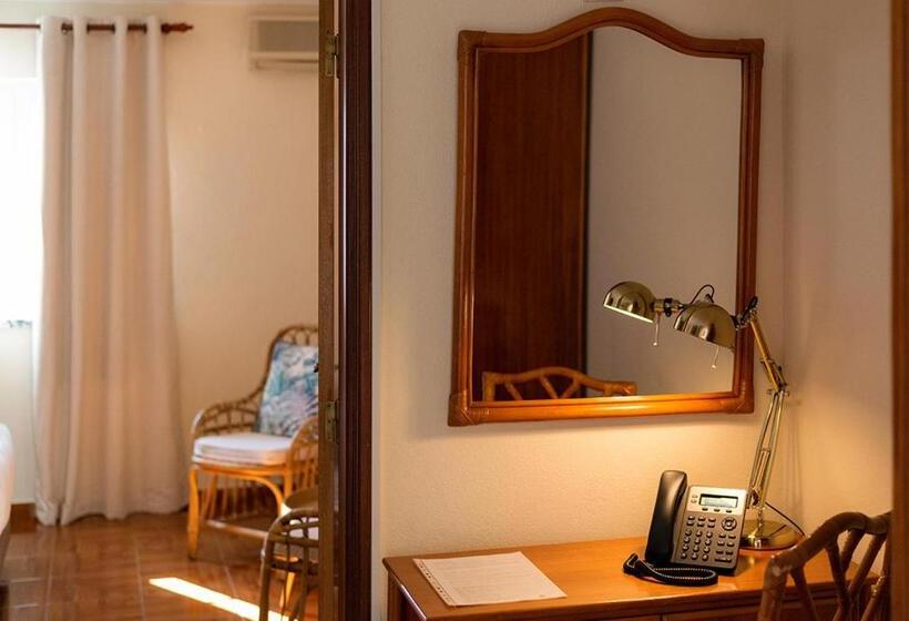 هتل The Blue Bamboo  Duna Parque Group