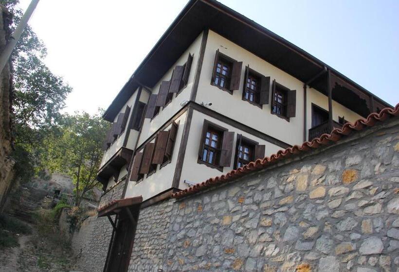 پانسیون Beybagi Konak