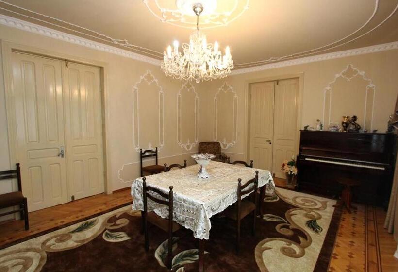پانسیون Guesthouse Goliati