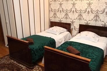پانسیون Guesthouse Goliati