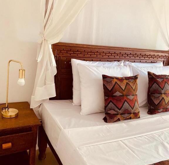 بنسيون Helwas Zanzibar Beach