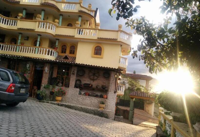 پانسیون Hostal Curiñan