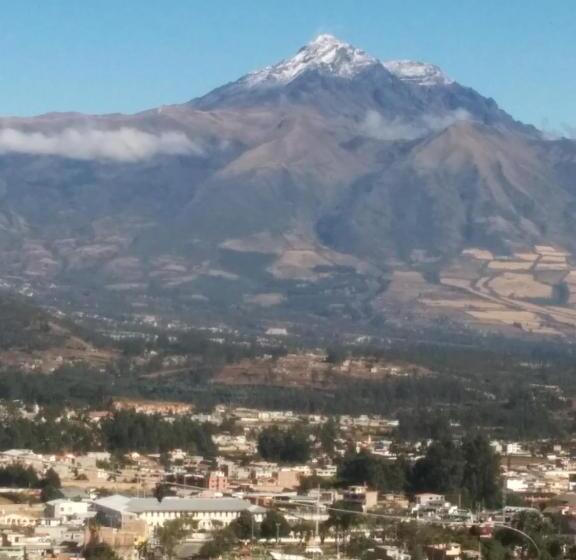 پانسیون Hostal Curiñan