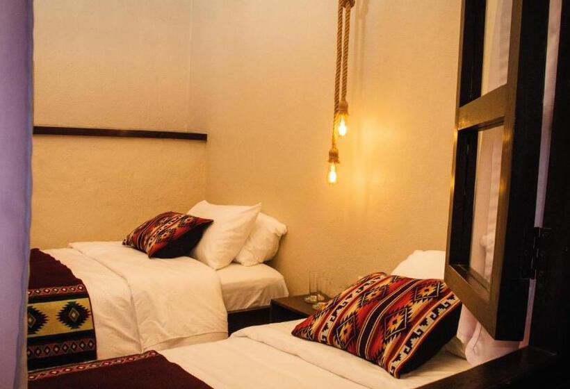 پانسیون Hostal Restaurant La Cigale