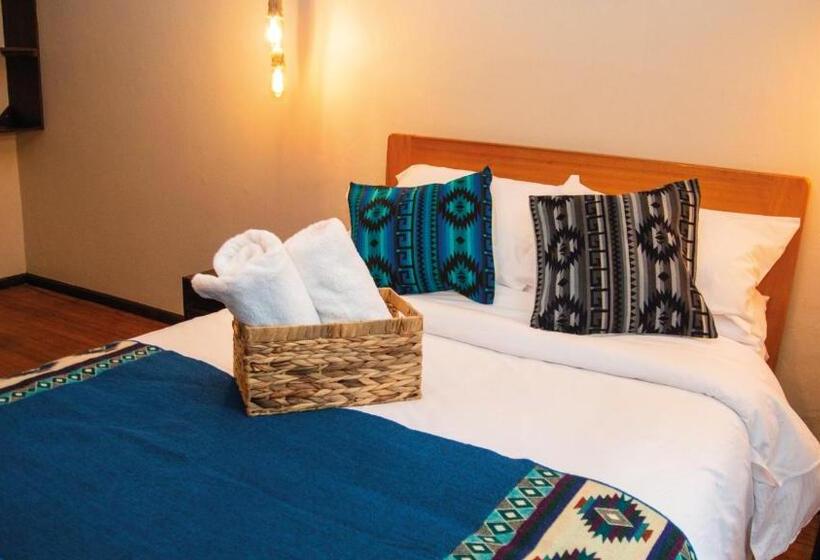 پانسیون Hostal Restaurant La Cigale