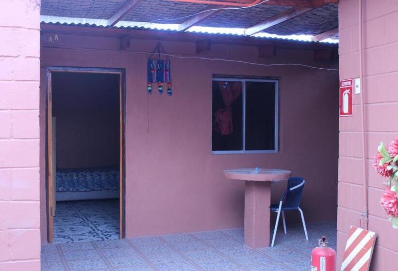 پانسیون Hostal Tuyasto