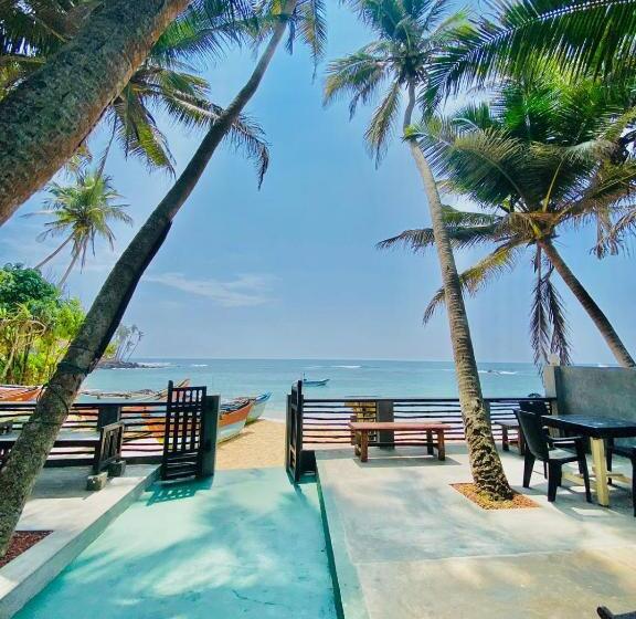 پانسیون Praneeth Guest House