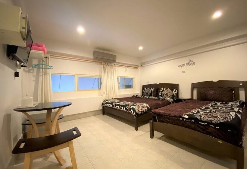 پانسیون Som Guesthouse