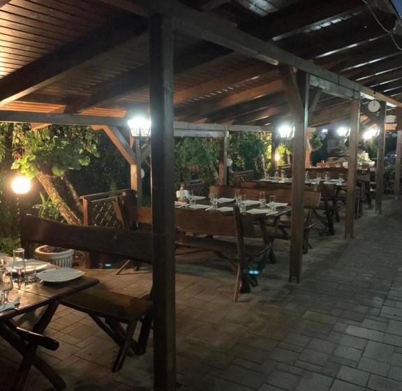 هاستل Hanu Lui Gica Spa