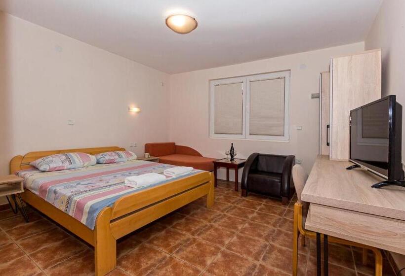 پانسیون Bitrak Guest House