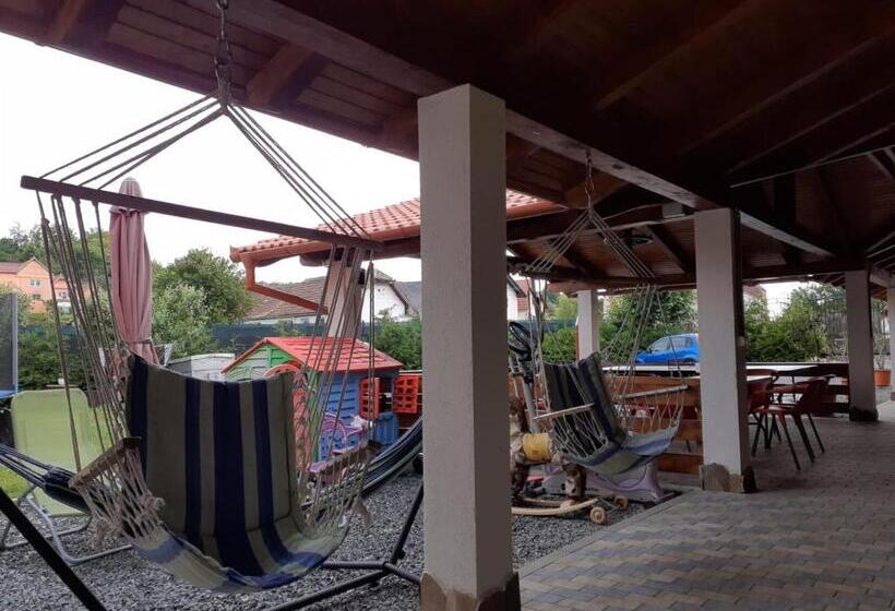 פנסיון Casa Raisa & Maria