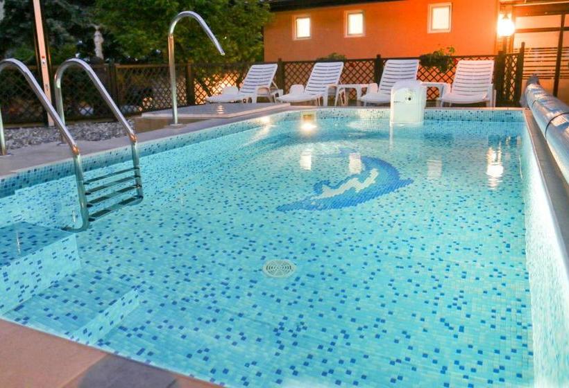 پانسیون Guesthouse Villa Elizabet