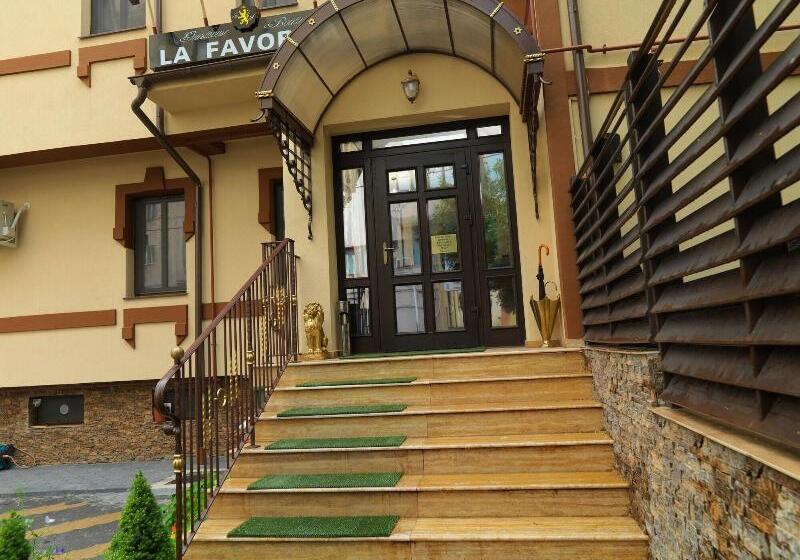 پانسیون La Favorita Guesthouse Boutique