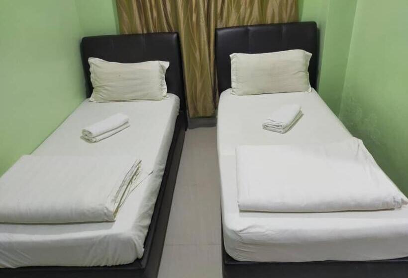 پانسیون Leaf Guest House