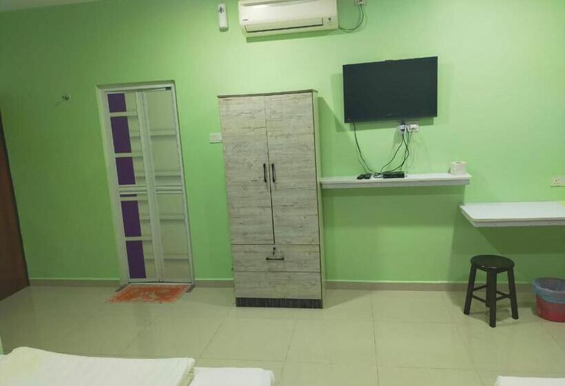 پانسیون Leaf Guest House