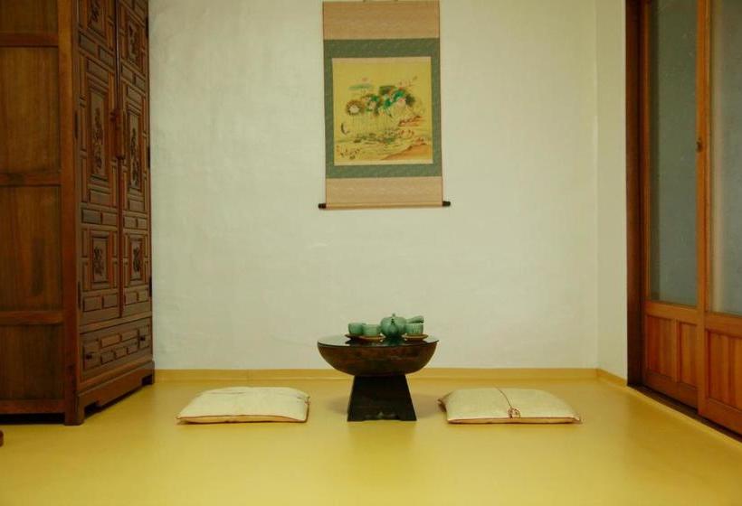 پانسیون Mumum Guesthouse