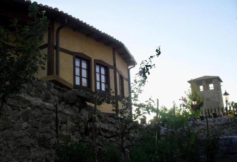 بنسيون Rooms Emiliano Castle Of Kruja