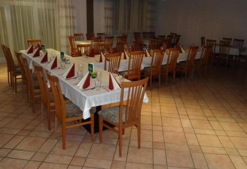 ユースホステル Swirtshaus M&n