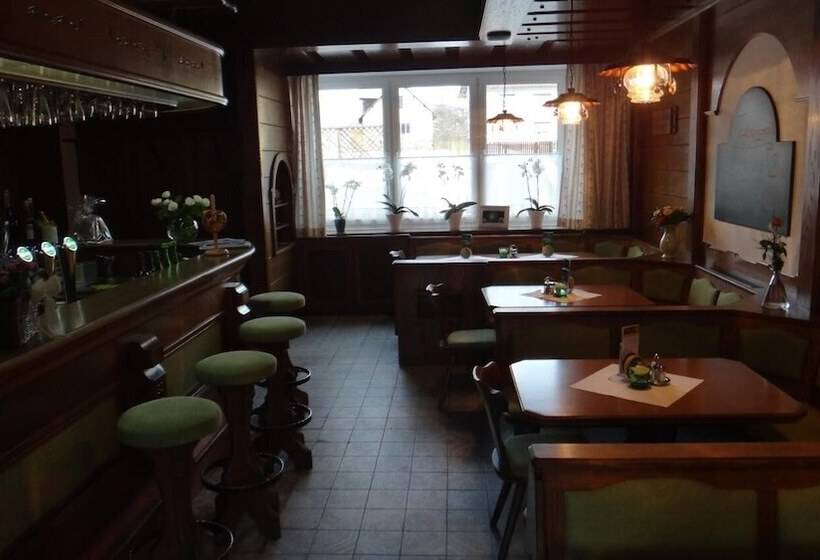 ユースホステル Swirtshaus M&n