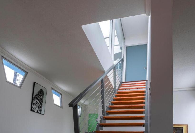 Apart Hotel Colors
