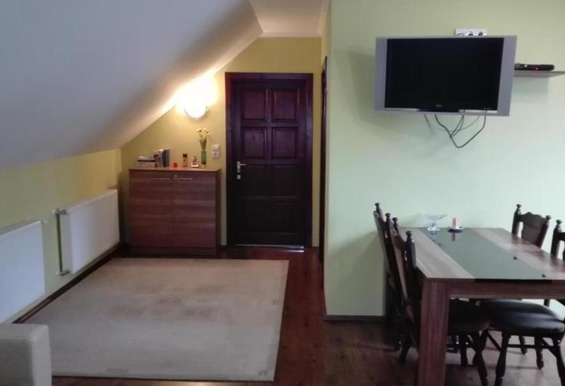 펜션 Csipkeház Apartman