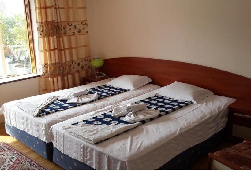پانسیون Guest House Margarita