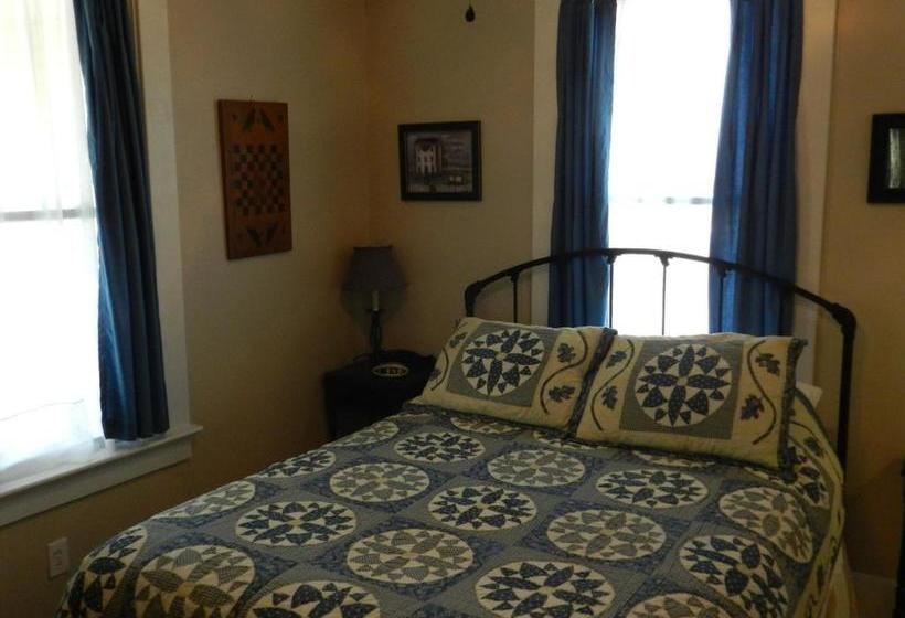 פנסיון Helming Guest House