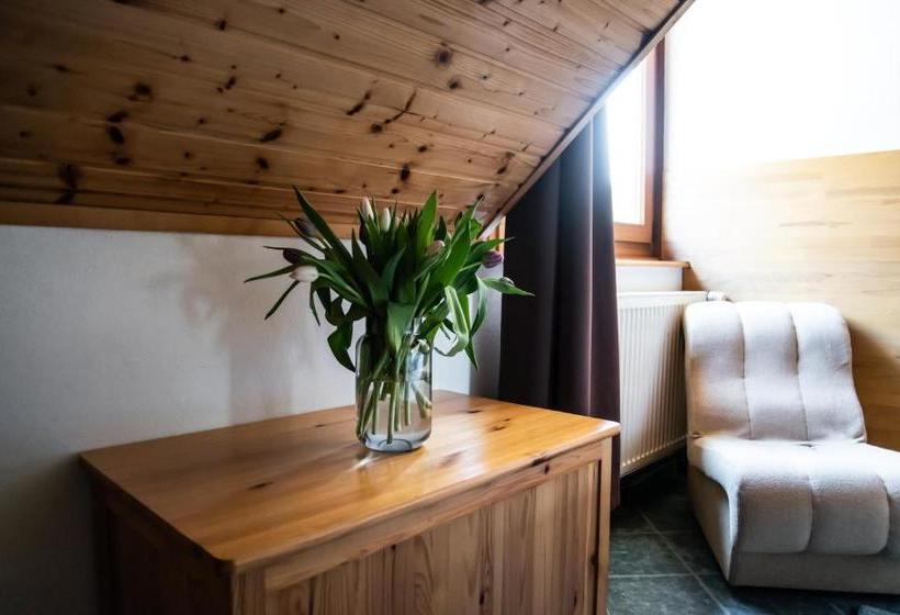 بنسيون Hetényi Apartmanház és Birtok