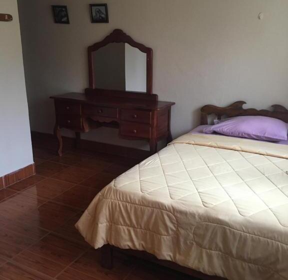 پانسیون Hostal Nathaly