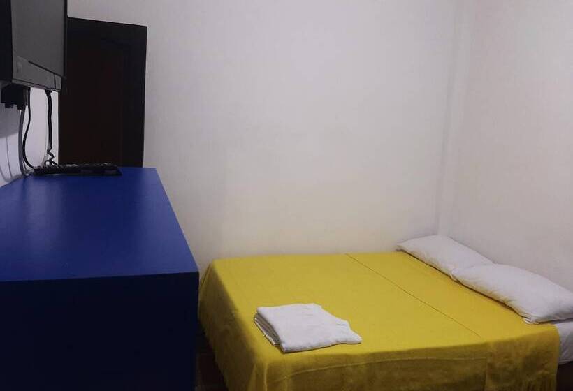 펜션 Hostal Santa Cecilia