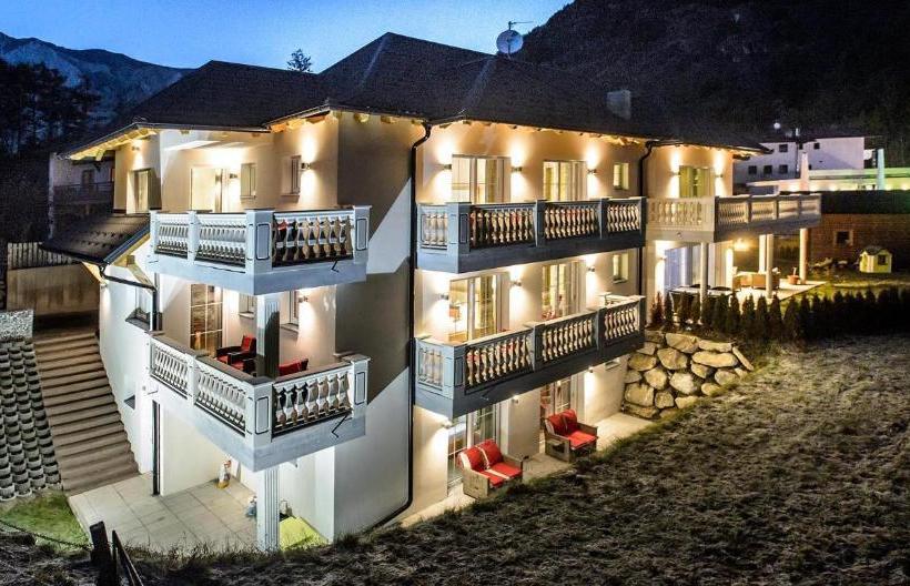پانسیون Villa Ambach