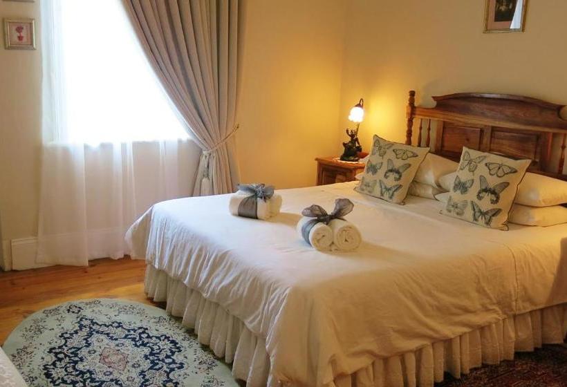 پانسیون Villa Ora Guesthouse