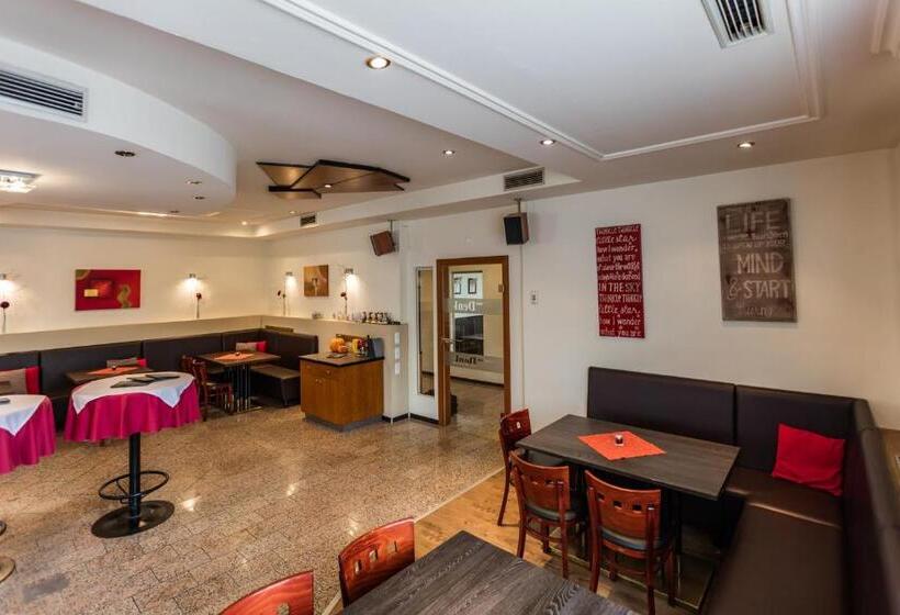 ユースホステル Denk Bed & Breakfast