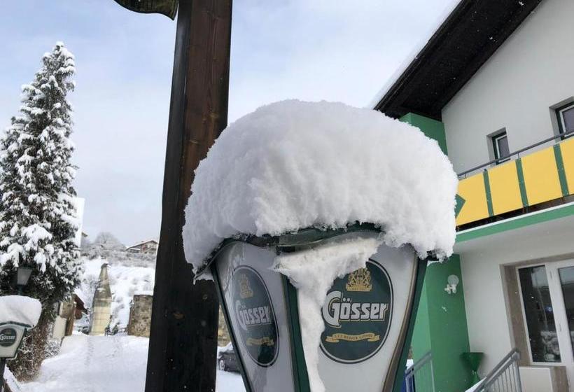 ユースホステル Gasthof Zum Mohrn