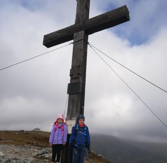 ユースホステル Gasthof Zum Mohrn