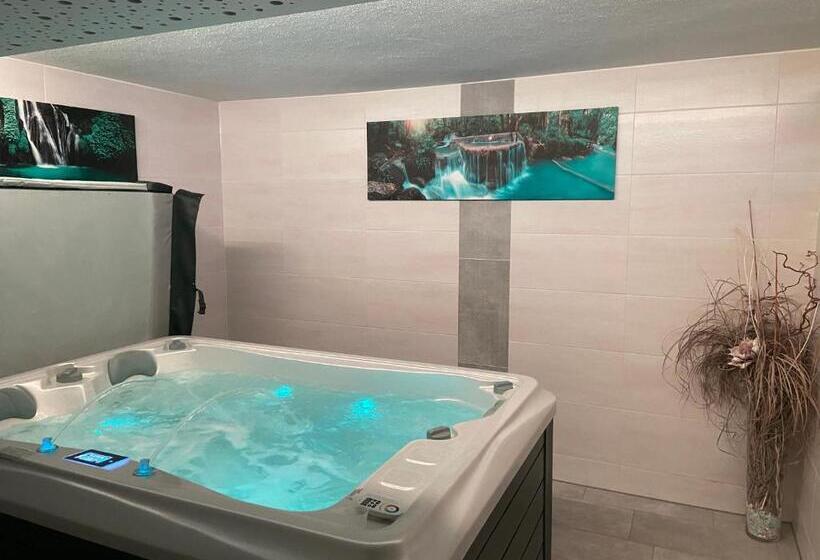 ユースホステル Gasthof Zum Mohrn