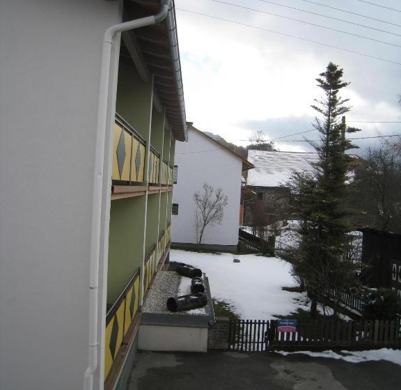 ユースホステル Gasthof Zum Mohrn