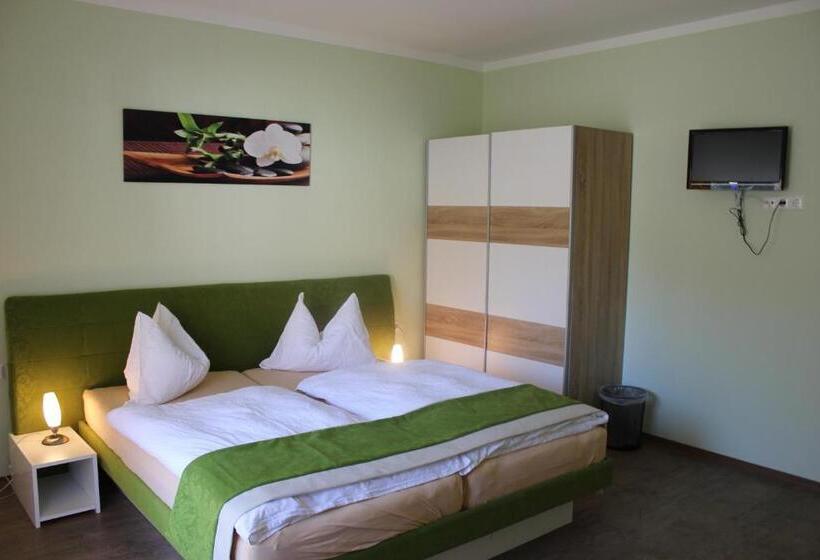 ユースホステル Gasthof Zum Mohrn