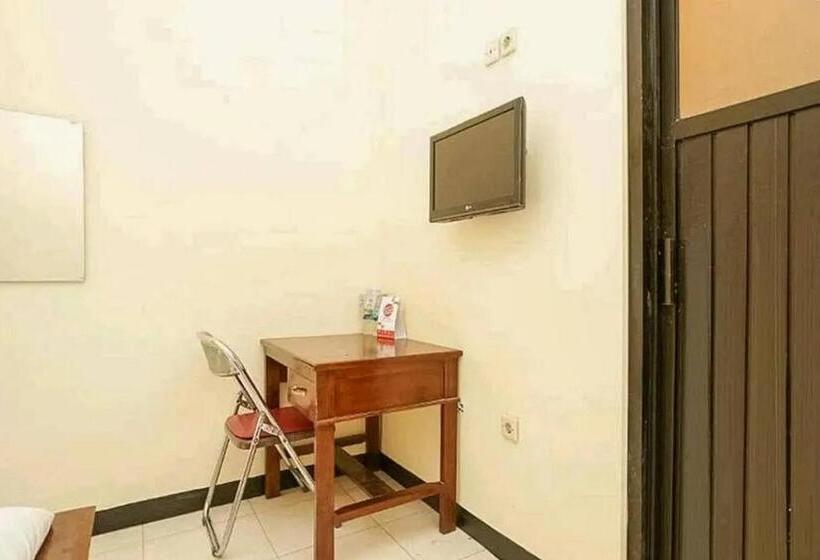 Отель Penginapan Sinar Harapan Near Gor Mastrip Probolinggo