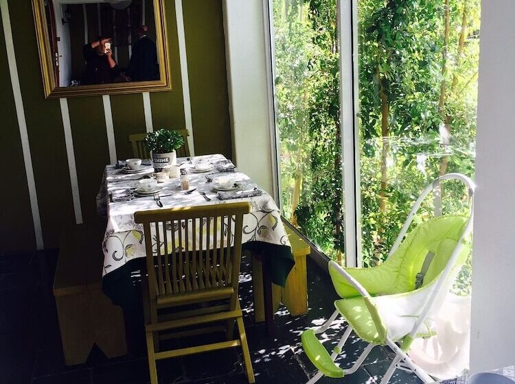پانسیون Boord Guest House