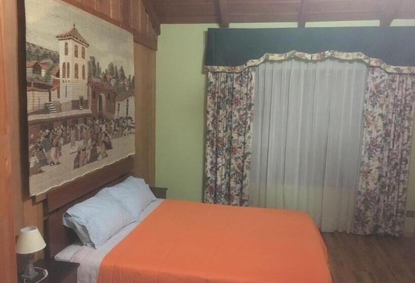 پانسیون Hostal Kutralwe