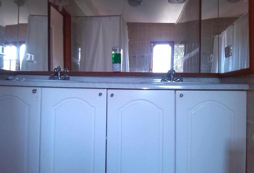 پانسیون Hostal Kutralwe